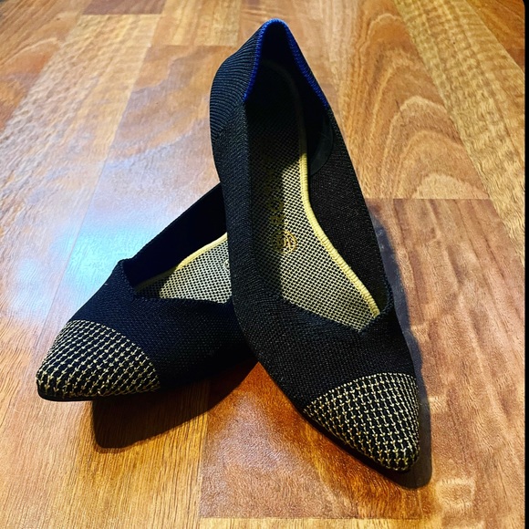 🖤Licorice Point Rothy’s🖤 - Picture 1 of 5